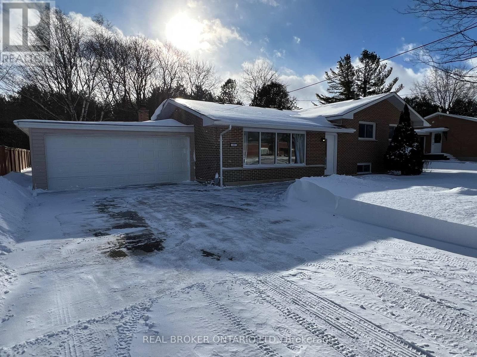 17 LOCKE AVENUE - Main photo, Clearview (Stayner), Ontario
