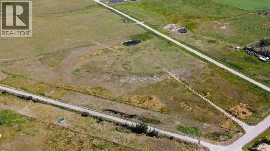 TWP 241 Range Road 261 — Rural Wheatland County, Alberta - Photo 5 of 9