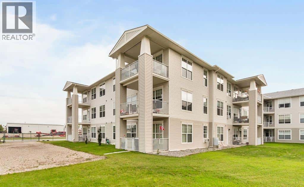 314, 4500 50 Avenue — Olds, Alberta - Photo 4 of 44