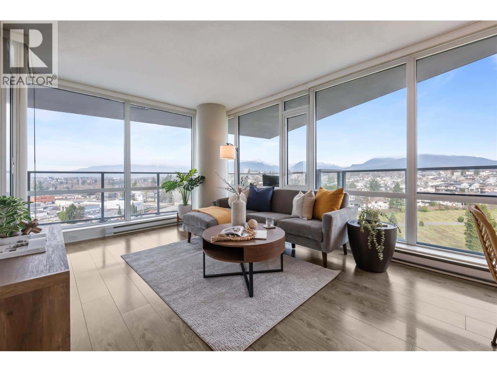 1701 4189 HALIFAX STREET — Burnaby, British Columbia - Photo 2 of 26