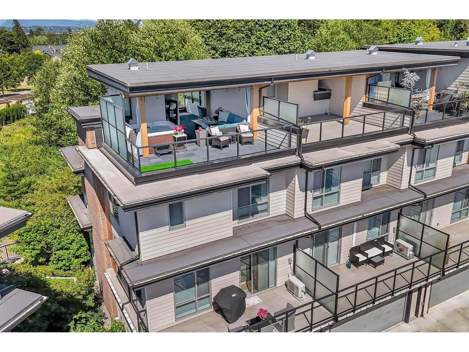 31 15775 MOUNTAIN VIEW DRIVE — Surrey, British Columbia - Photo 3 of 40