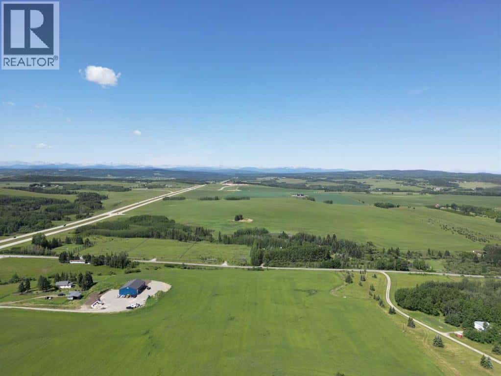 177 Avenue — Rural Foothills County, Alberta - Photo 2 of 10