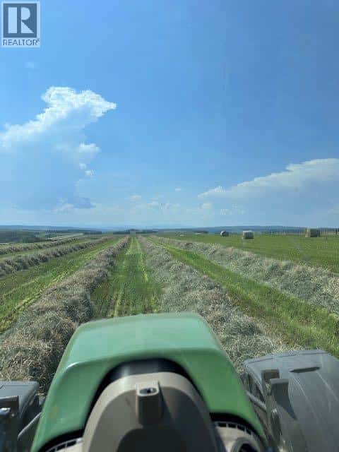 177 Avenue — Rural Foothills County, Alberta - Photo 4 of 10