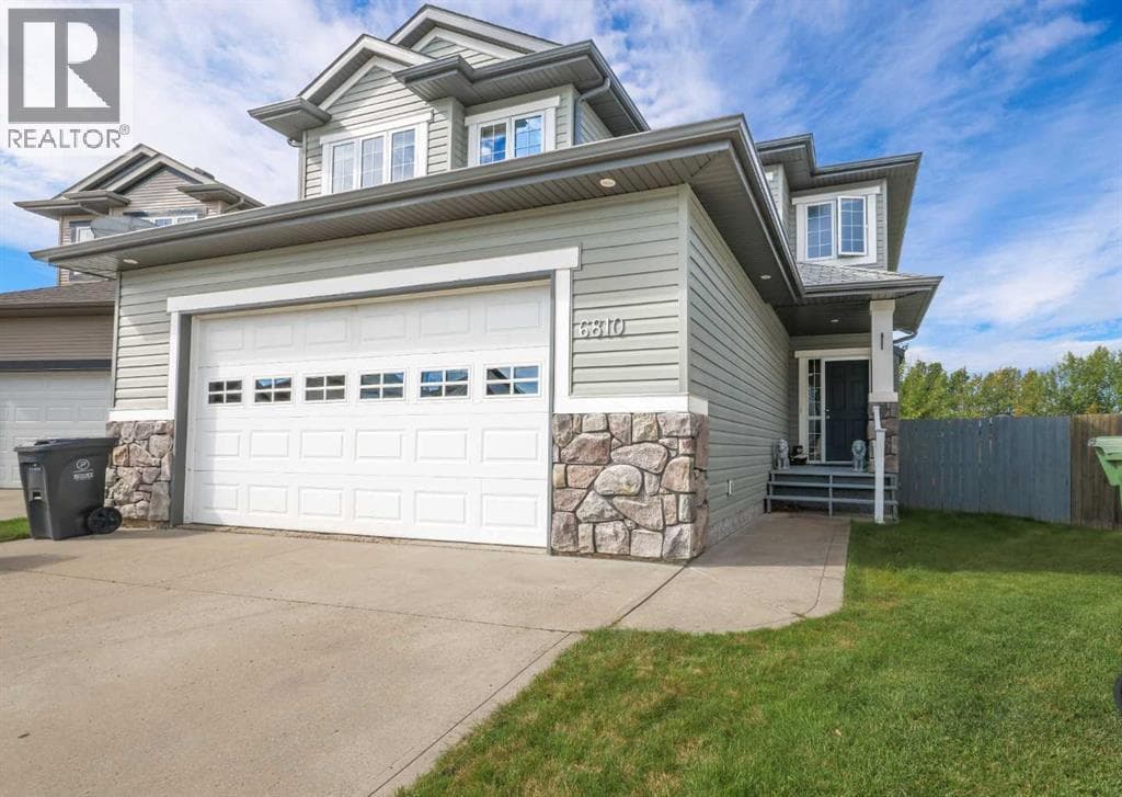 6810 59 StreetClose — Rocky Mountain House, Alberta - Main photo