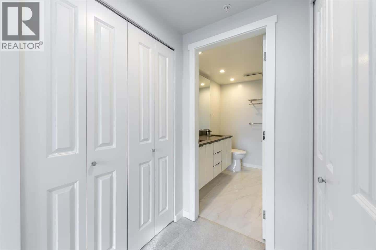 515 3333 BROWN ROAD — Richmond, British Columbia - Photo 5 of 17