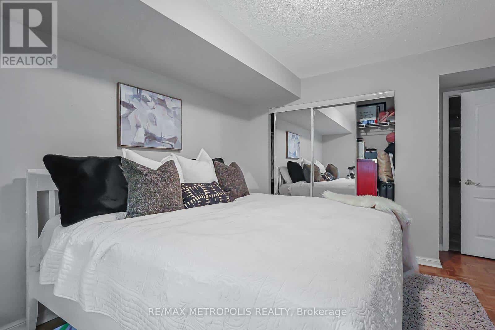 216 - 2500 RUTHERFORD ROAD — Vaughan (Maple), Ontario - Photo 4 of 34