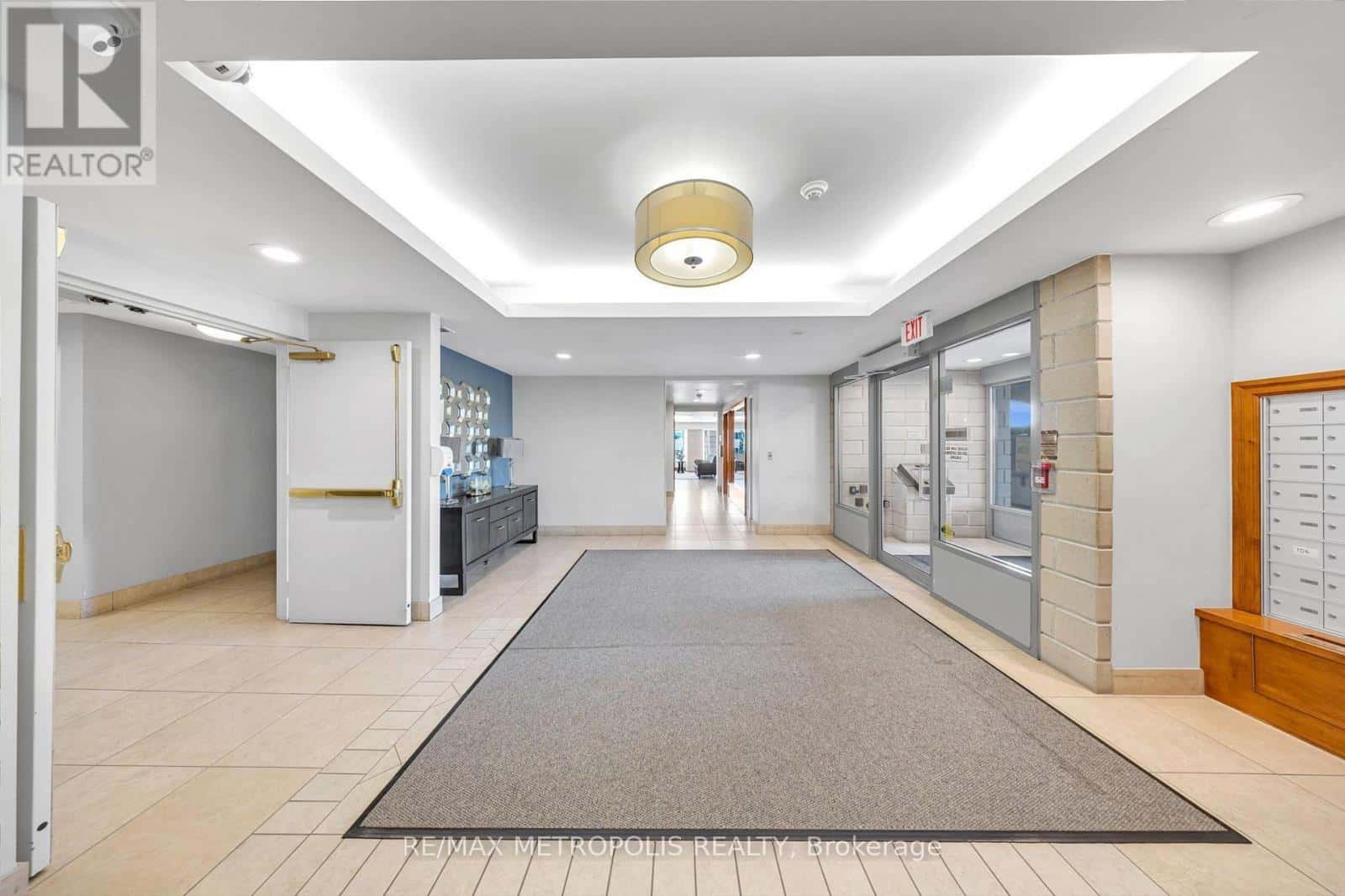 216 - 2500 RUTHERFORD ROAD — Vaughan (Maple), Ontario - Photo 5 of 34