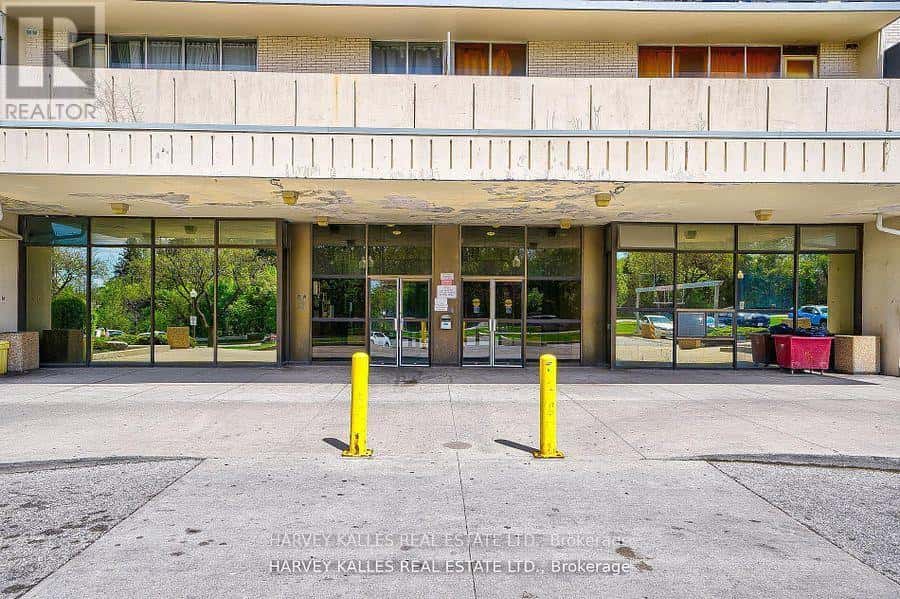 Toronto (Glenfield-Jane Heights) — Toronto (Glenfield-Jane Heights) - Photo 5 of 35