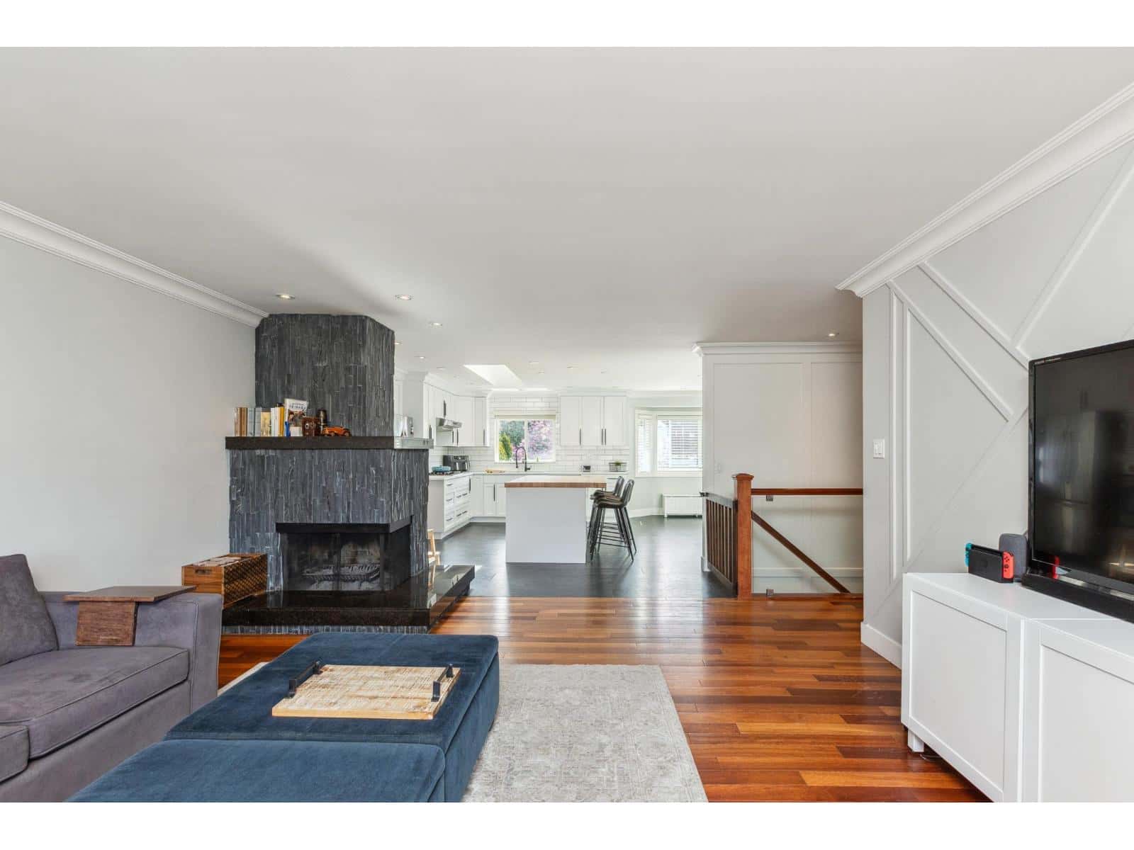 14418 16A AVENUE — Surrey, British Columbia - Photo 5 of 36