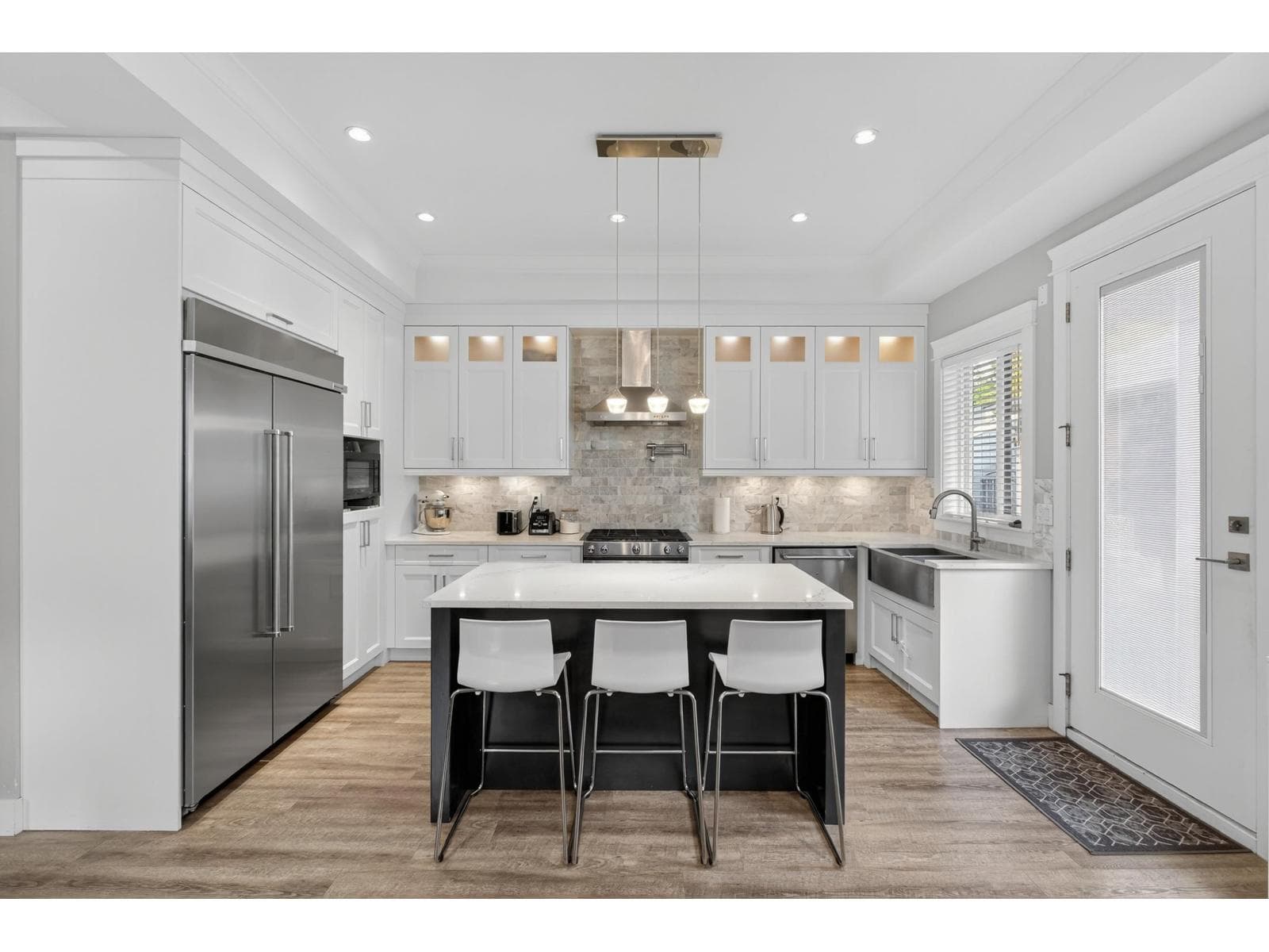 2926 160 STREET — Surrey, British Columbia - Main photo