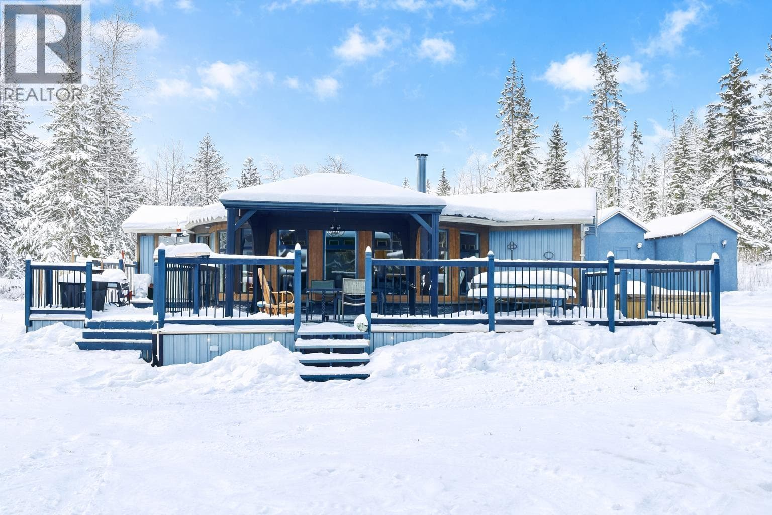 772 S GREEN LAKE ROAD — 70 Mile House, British Columbia - Main photo