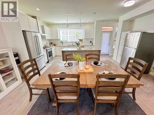 13 23539 GILKER HILL ROAD — Maple Ridge, British Columbia - Photo 4 of 20