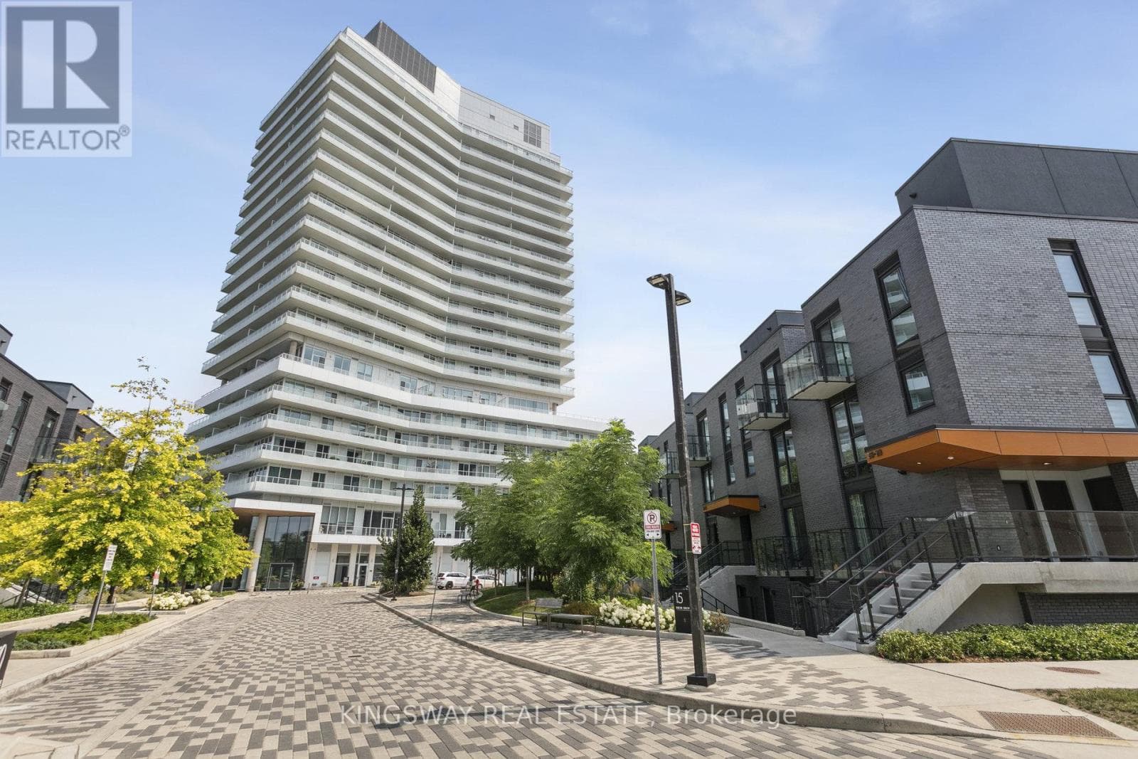 604 - 20 BRIN DRIVE — Toronto (Edenbridge-Humber Valley), Ontario - Main photo