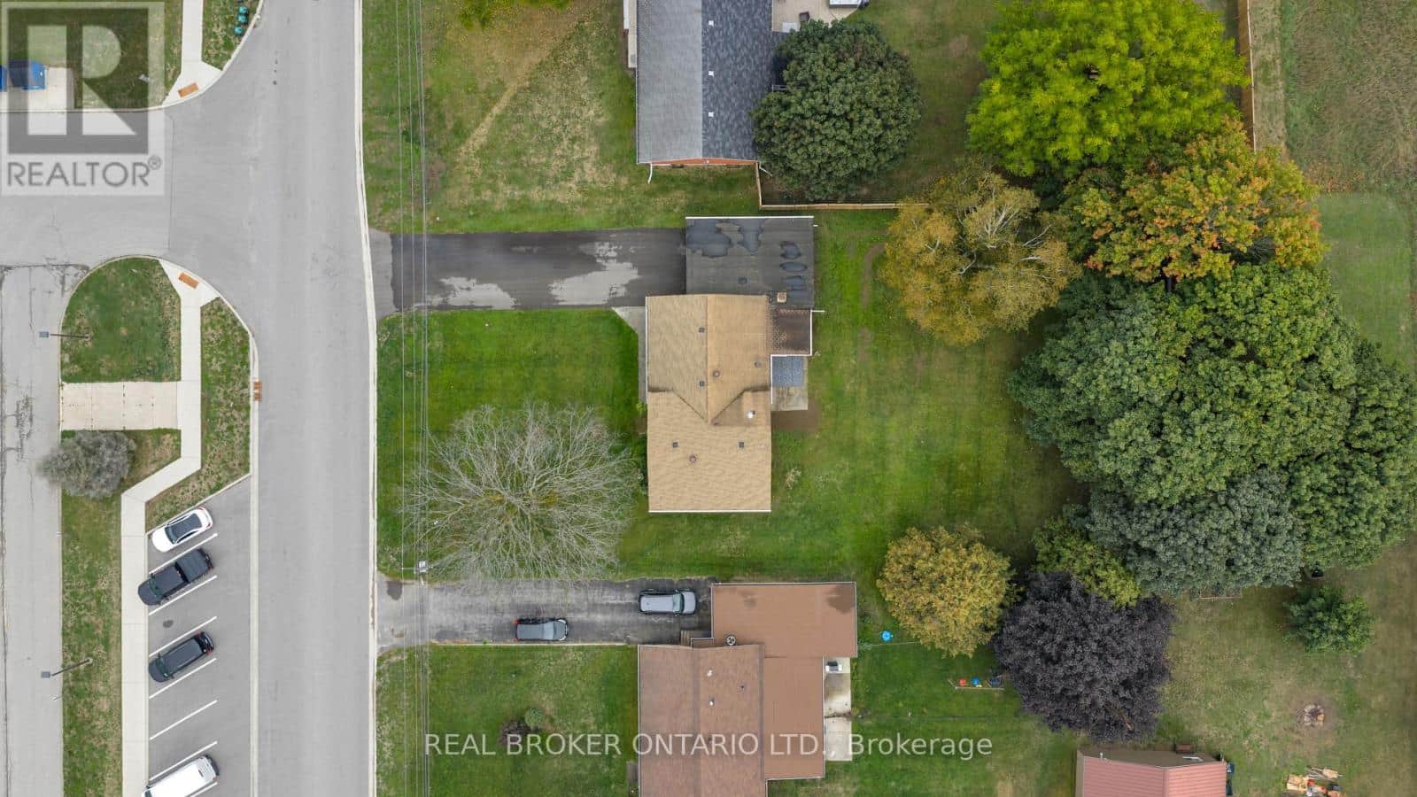 17 LOCKE AVENUE - Photo 4 of 50, Clearview (Stayner), Ontario