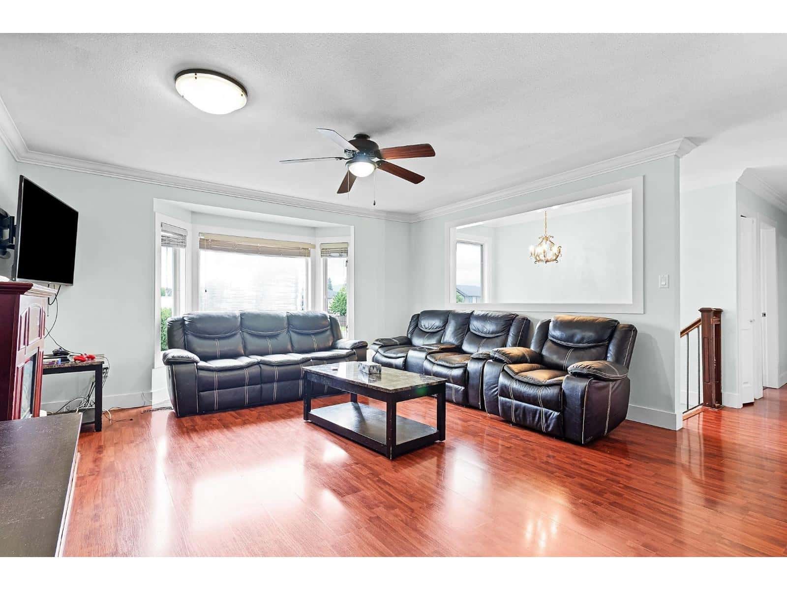 31910 MAYNE AVENUE — Abbotsford, British Columbia - Photo 4 of 19