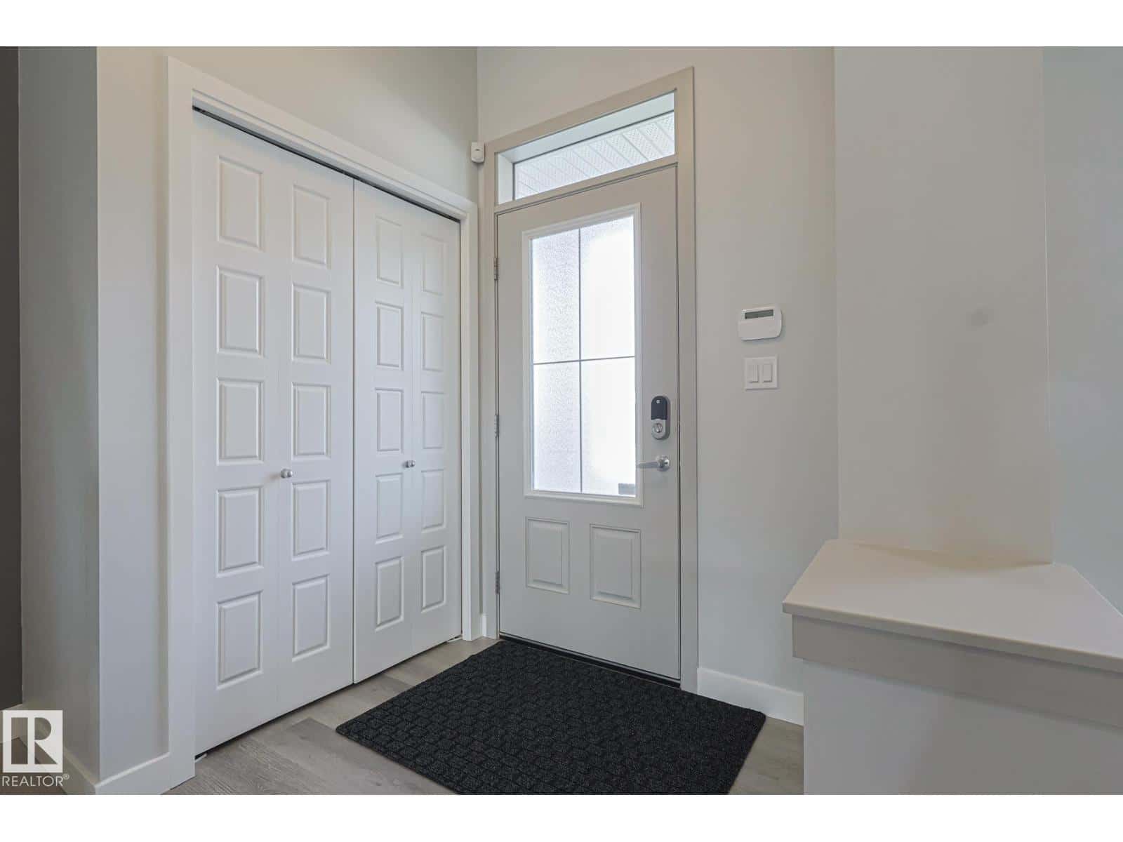 1653 PLUM CIRCLE CI SW — Edmonton, Alberta - Photo 3 of 68