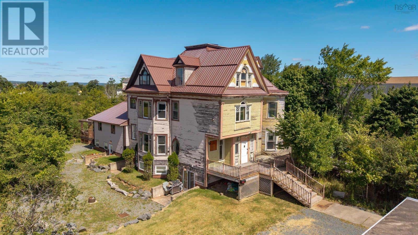 435 Prince Street — Truro, Nova Scotia - Photo 5 of 50