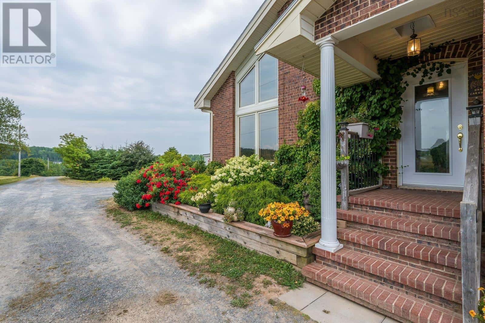 12809 1 Highway — Avonport, Nova Scotia - Photo 4 of 50