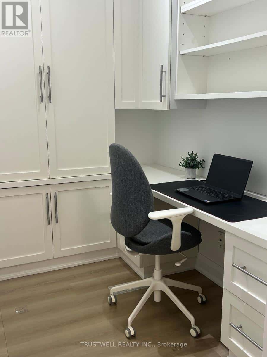 Toronto (Mount Pleasant West) — Toronto (Mount Pleasant West) - Photo 3 of 17