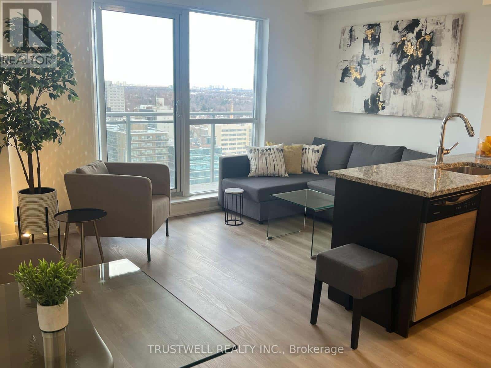 Toronto (Mount Pleasant West) — Toronto (Mount Pleasant West) - Photo 4 of 17