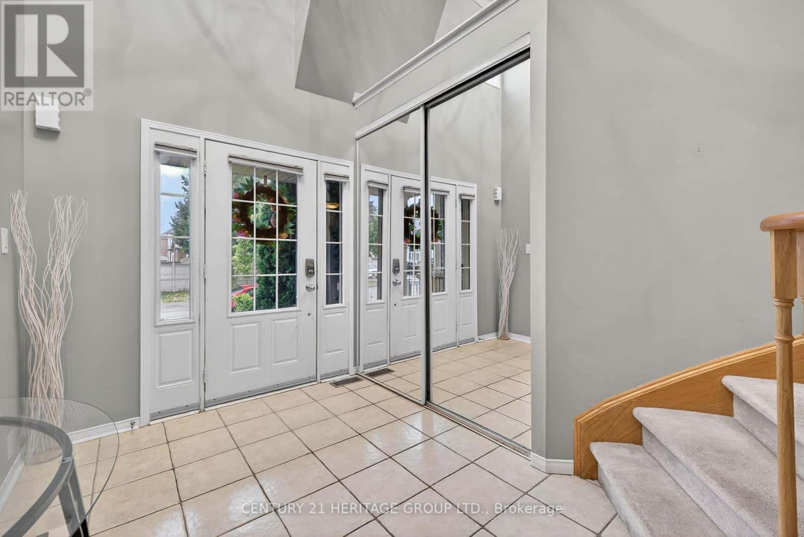 5 BOOTH STREET — Bradford West Gwillimbury (Bradford), Ontario - Photo 4 of 80