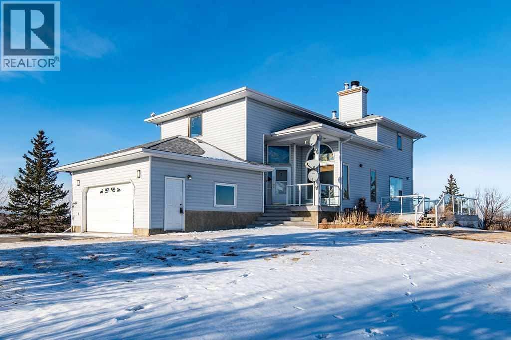 373108 48 Street W — Rural Foothills County, Alberta - Photo 2 of 100