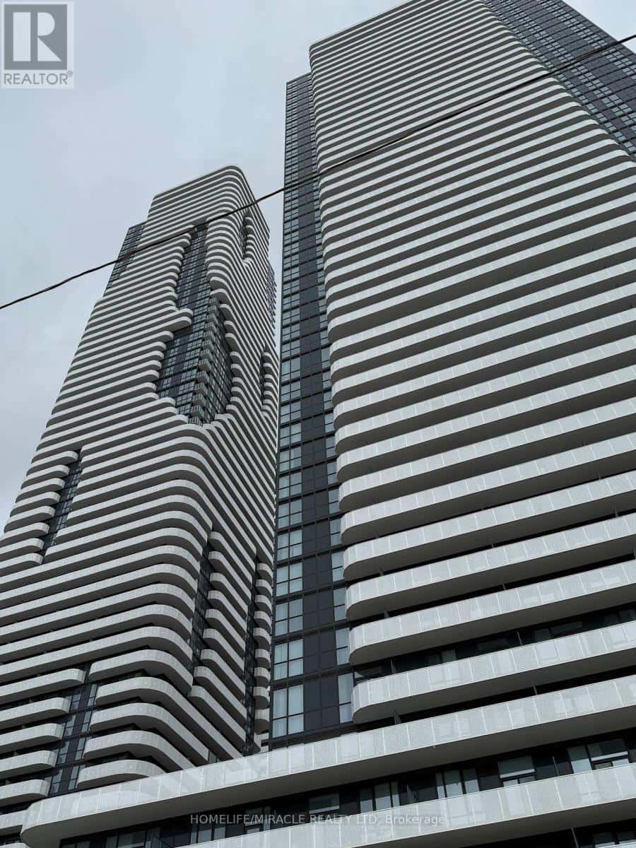 Vaughan (Vaughan Corporate Centre) — Vaughan (Vaughan Corporate Centre) - Photo 2 of 29