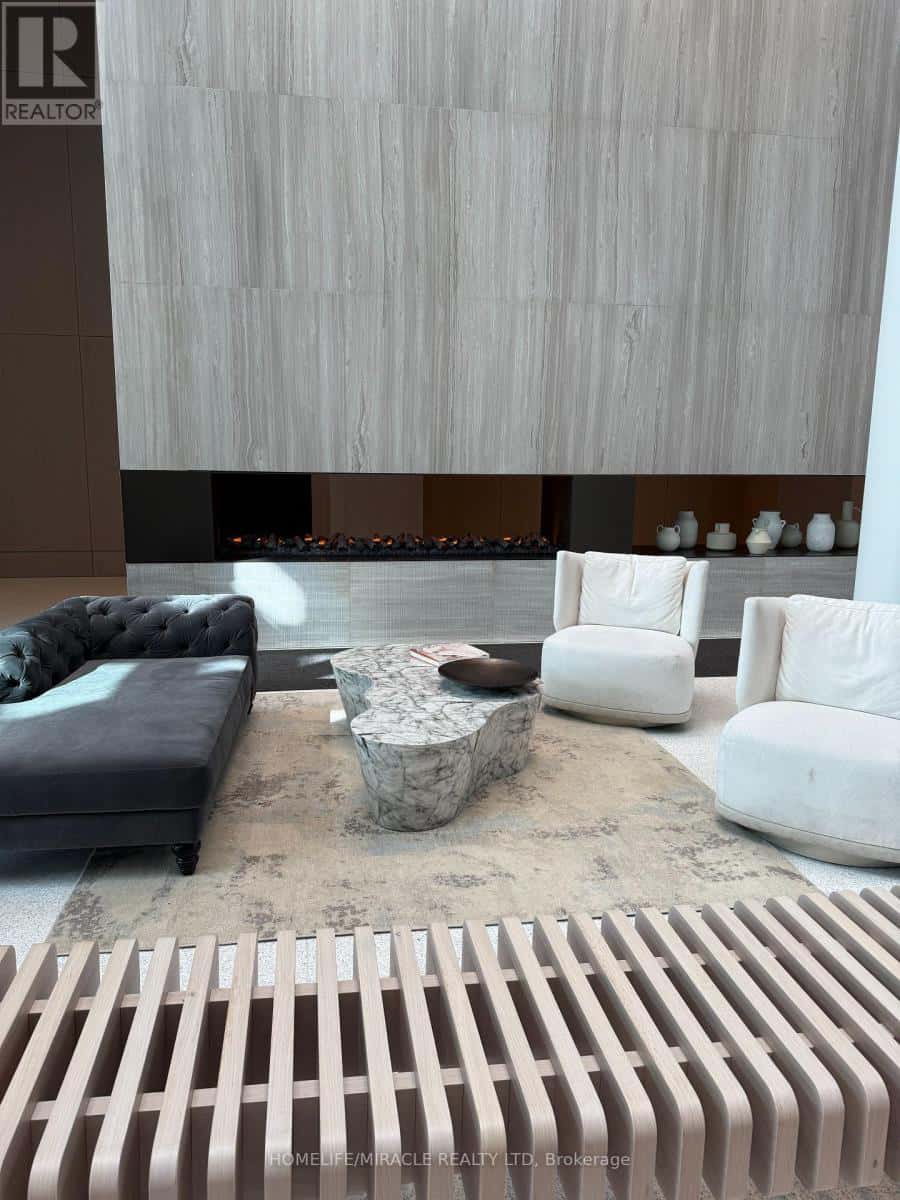 Vaughan (Vaughan Corporate Centre) — Vaughan (Vaughan Corporate Centre) - Photo 4 of 29