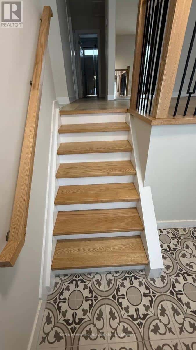 Ottawa — Ottawa - Photo 2 of 15