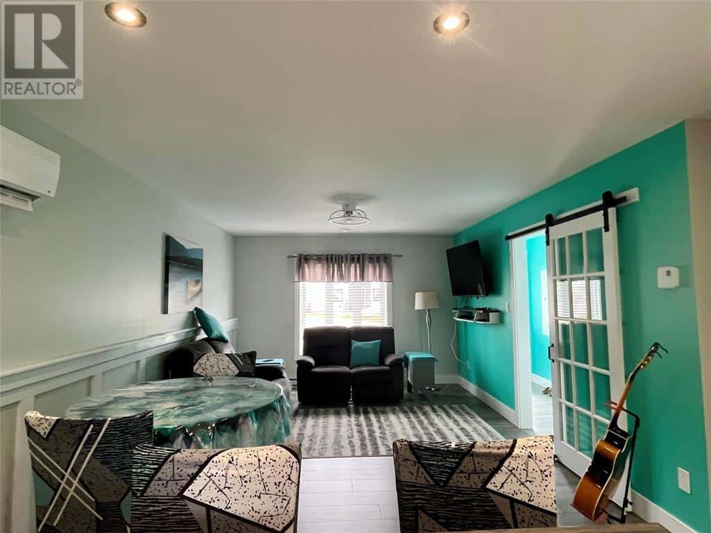 17 Albert Street — Massey Drive, Newfoundland & Labrador - Photo 3 of 12