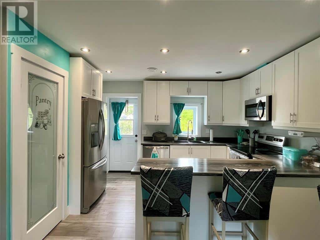 17 Albert Street — Massey Drive, Newfoundland & Labrador - Photo 4 of 12