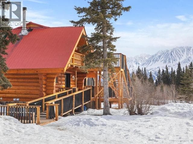 103084 ALASKA HIGHWAY — Haines Junction, Yukon - Main photo