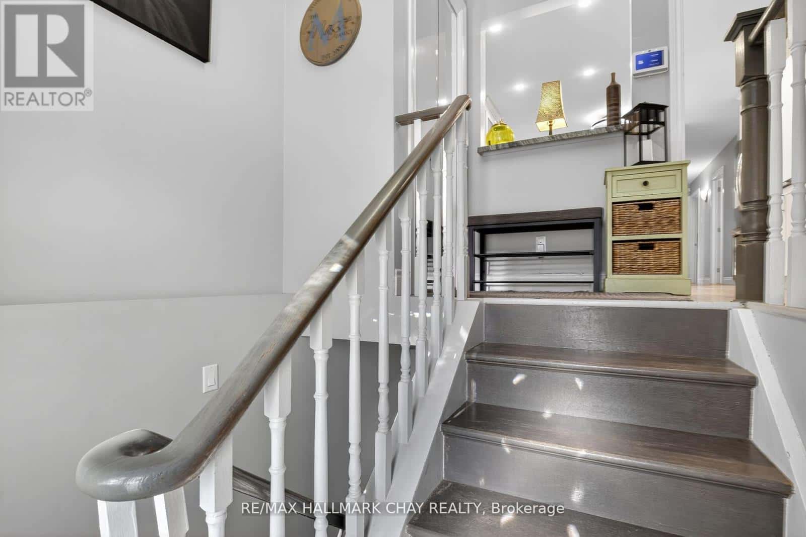 155 MAPLE AVENUE — Barrie (City Centre), Ontario - Photo 5 of 50