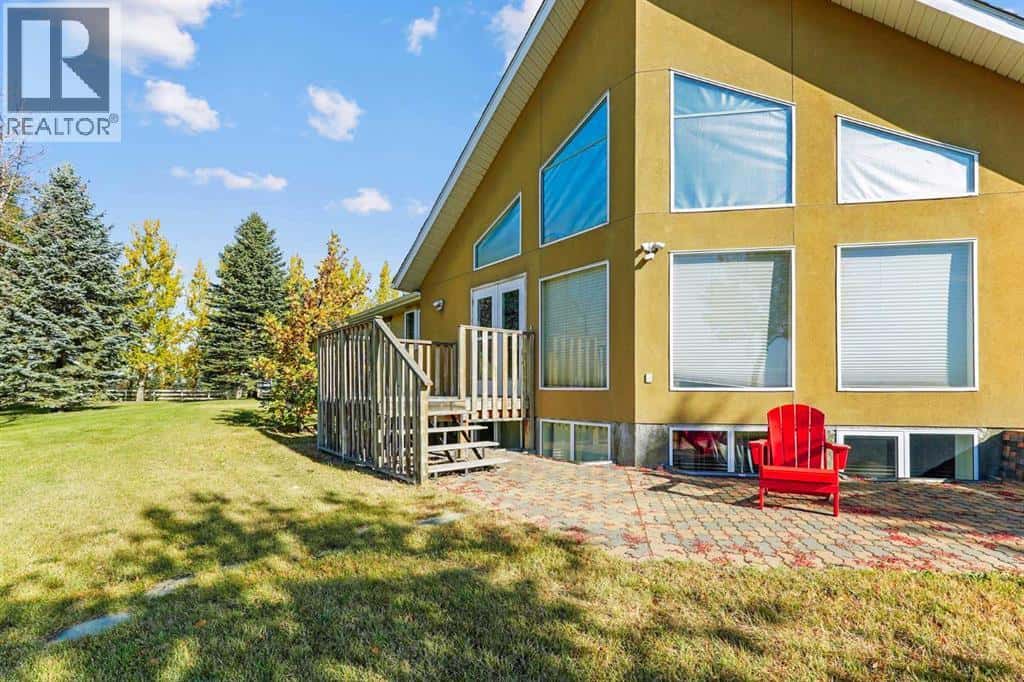 75061 Range Road 205 — Rural Lethbridge County, Alberta - Photo 2 of 50