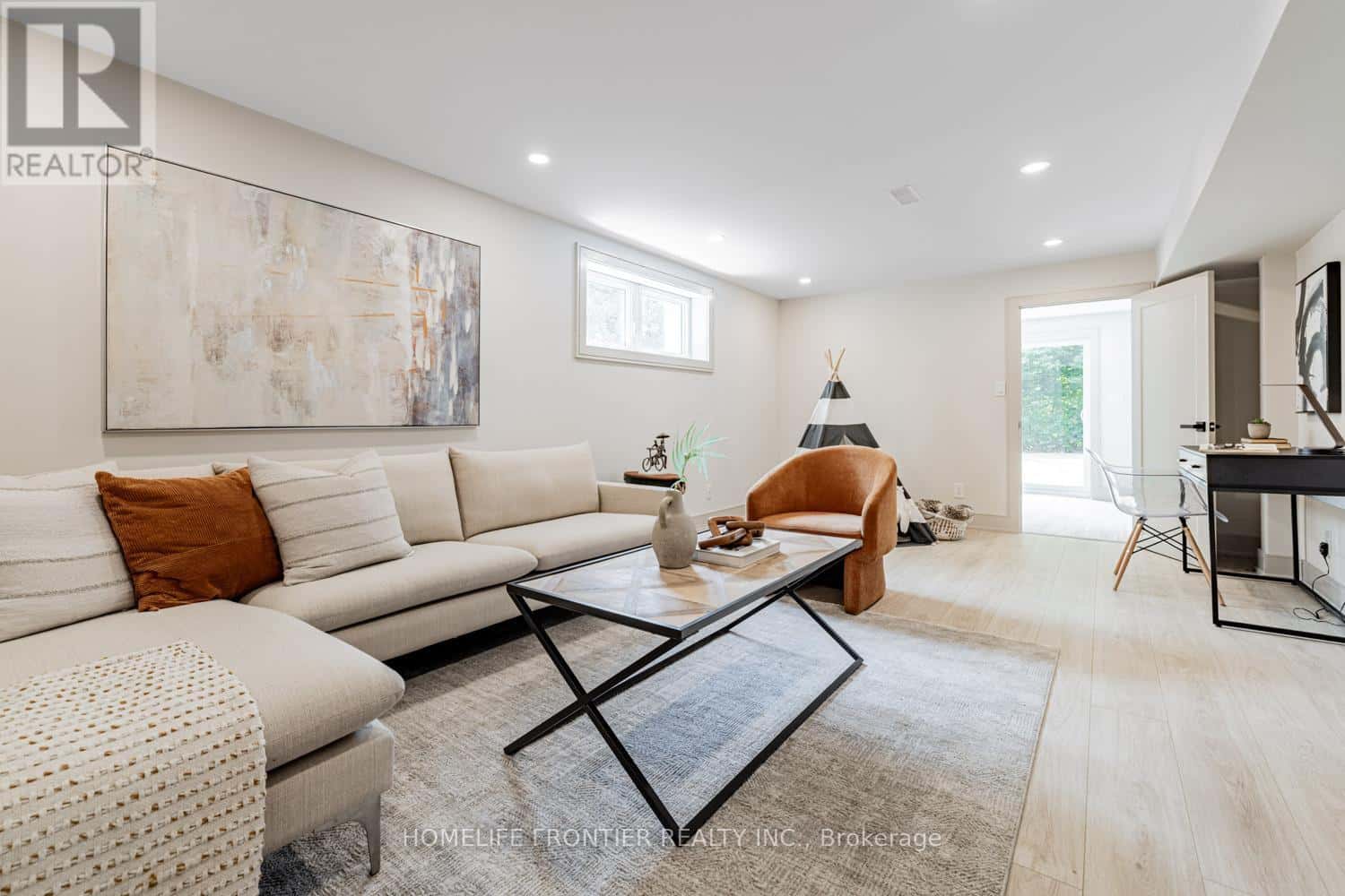 Markham (Royal Orchard) — Markham (Royal Orchard) - Photo 5 of 15