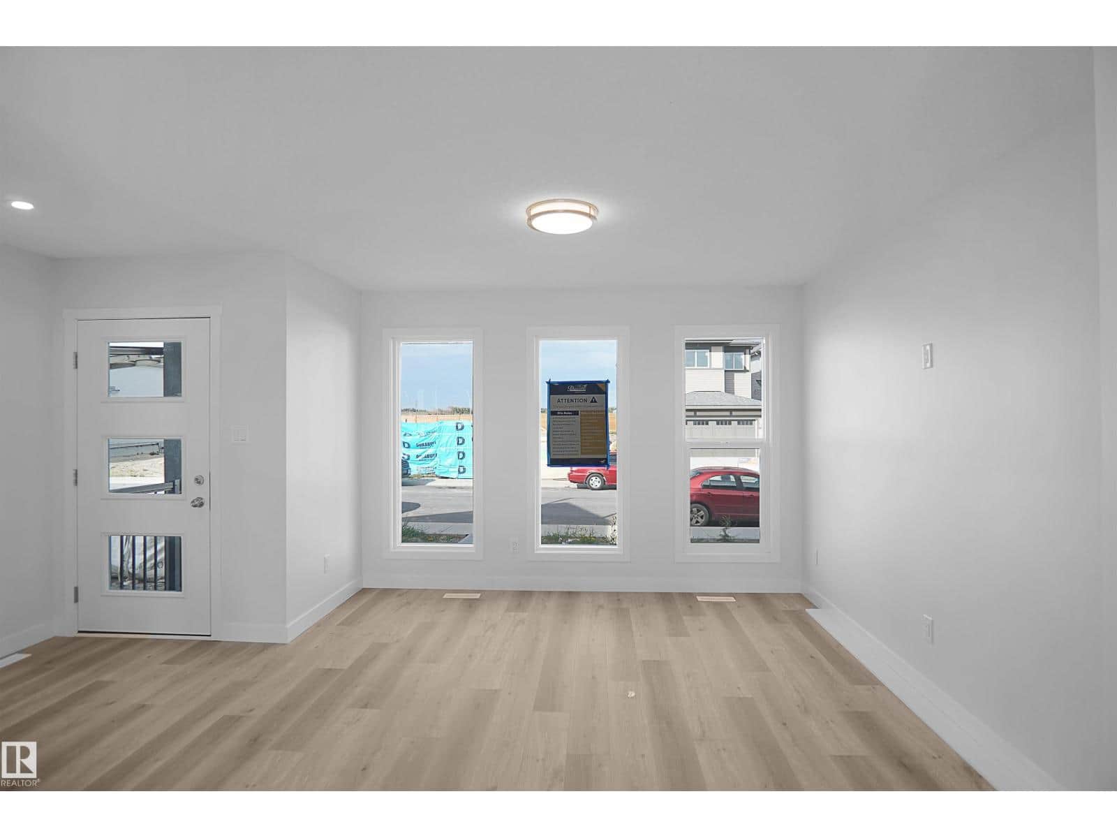 18976 28 AV NW - Photo 3 of 25, Edmonton, Alberta