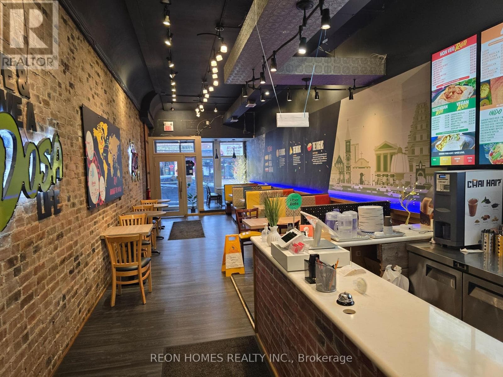 16 HOLLAND STREET — Bradford West Gwillimbury (Bradford) - Main photo