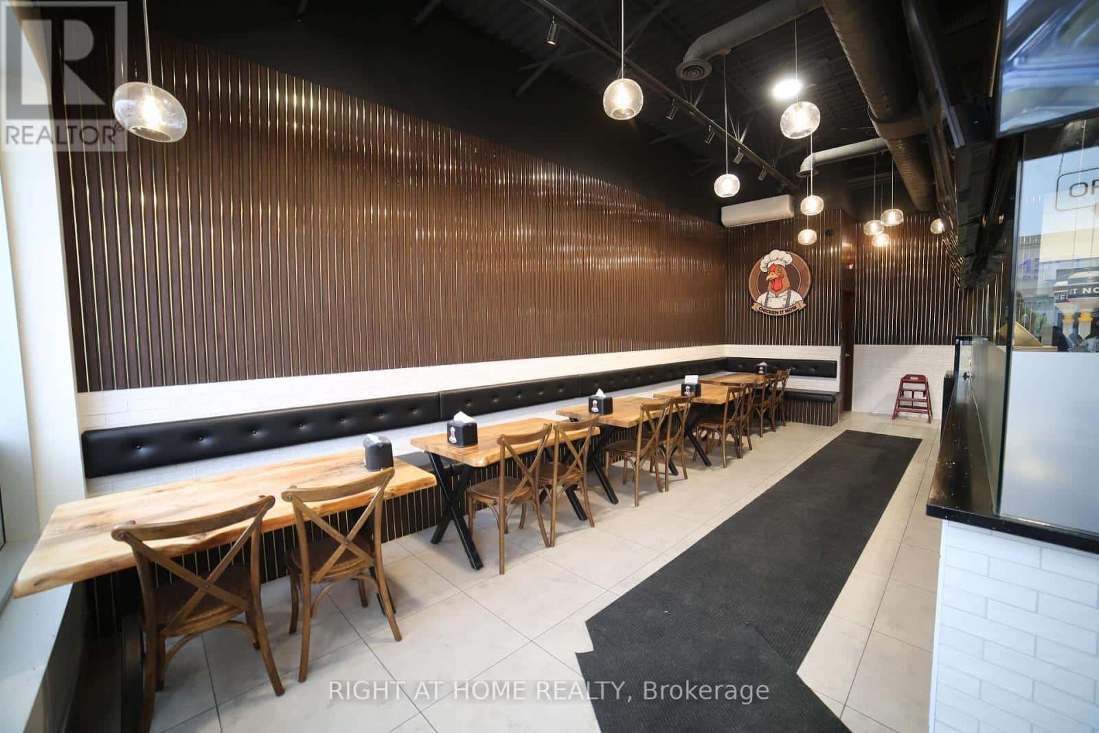 Mississauga (Churchill Meadows) — Mississauga (Churchill Meadows) - Photo 4 of 27