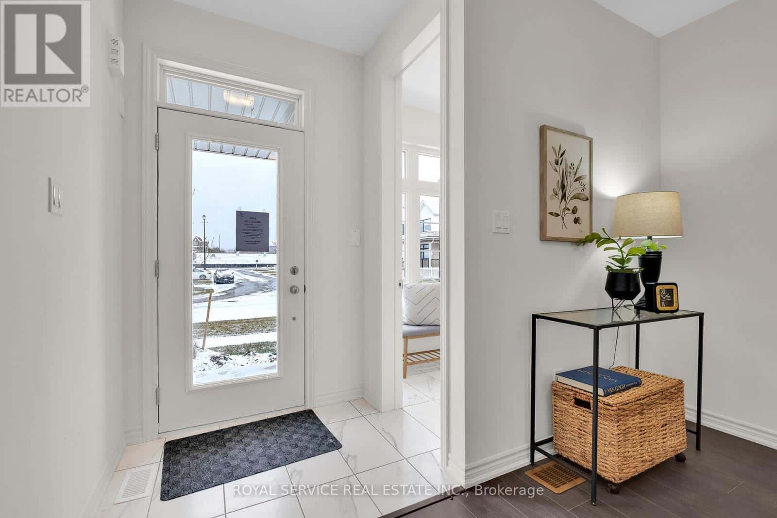 472 TREVOR STREET — Cobourg, Ontario - Photo 4 of 38