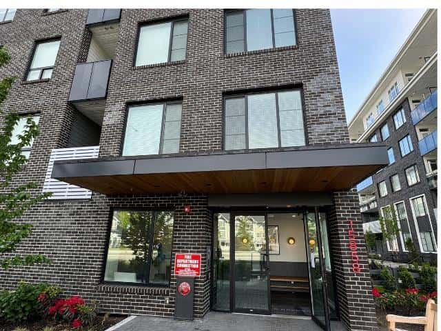 Surrey — Surrey - Photo 3 of 23