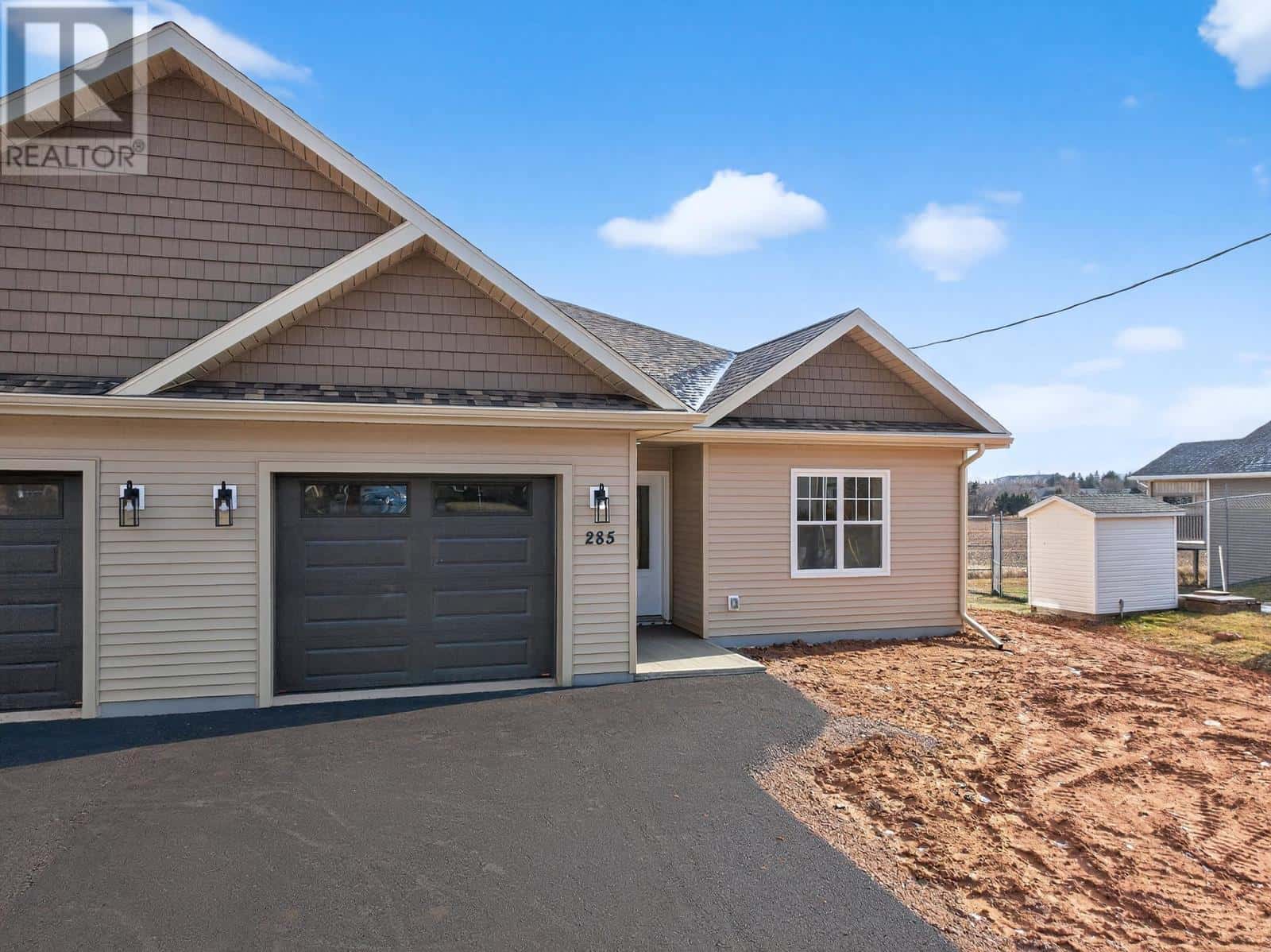 285 Greenwood Drive — Summerside, Prince Edward Island - Photo 4 of 43