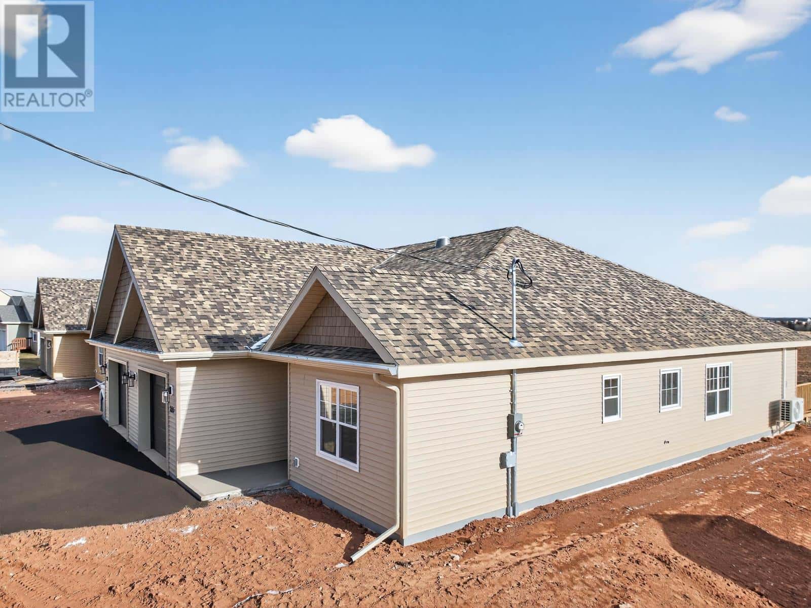 285 Greenwood Drive — Summerside, Prince Edward Island - Photo 5 of 43