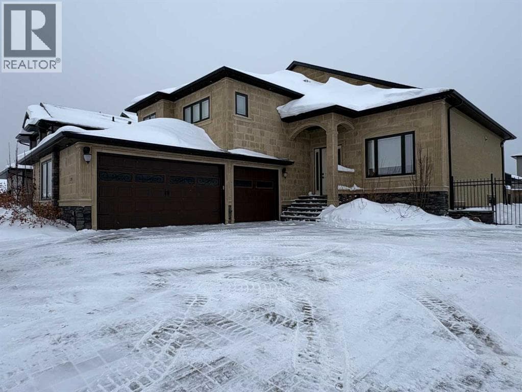 300 13 Street SE — Slave Lake, Alberta - Main photo