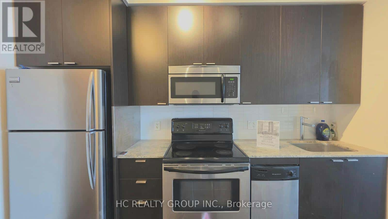 Toronto (Willowdale East) — Toronto (Willowdale East) - Photo 5 of 12