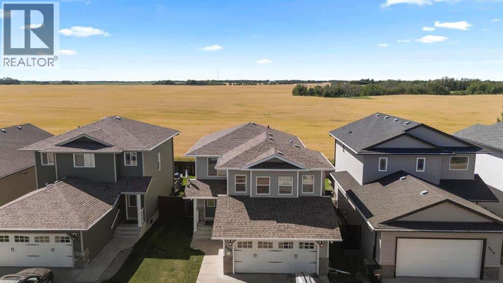 3908 76 Street — Camrose, Alberta - Photo 2 of 37