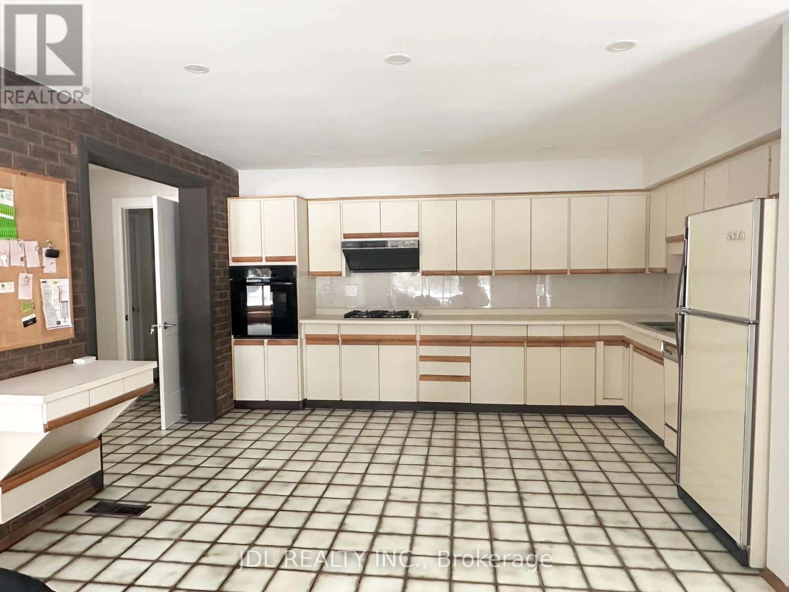 Markham (Bayview Fairway-Bayview Country Club Estates) — Markham (Bayview Fairway-Bayview Country Club Estates) - Photo 3 of 29