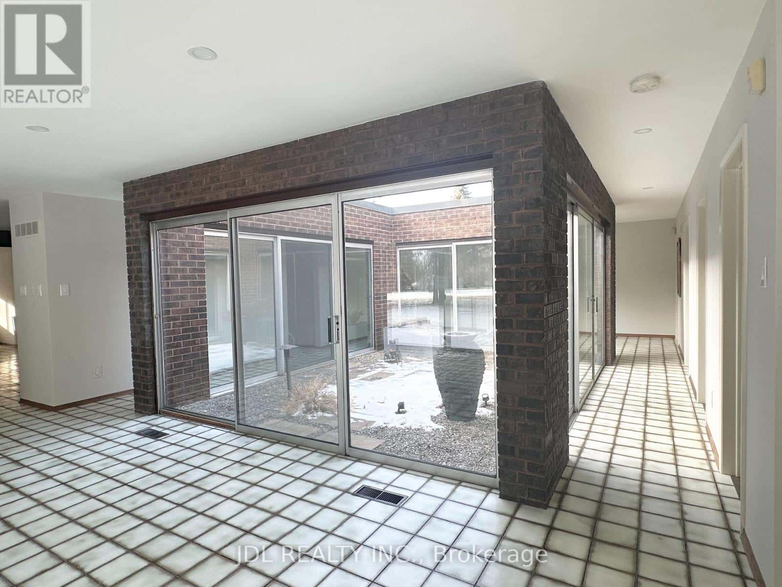 Markham (Bayview Fairway-Bayview Country Club Estates) — Markham (Bayview Fairway-Bayview Country Club Estates) - Photo 5 of 29