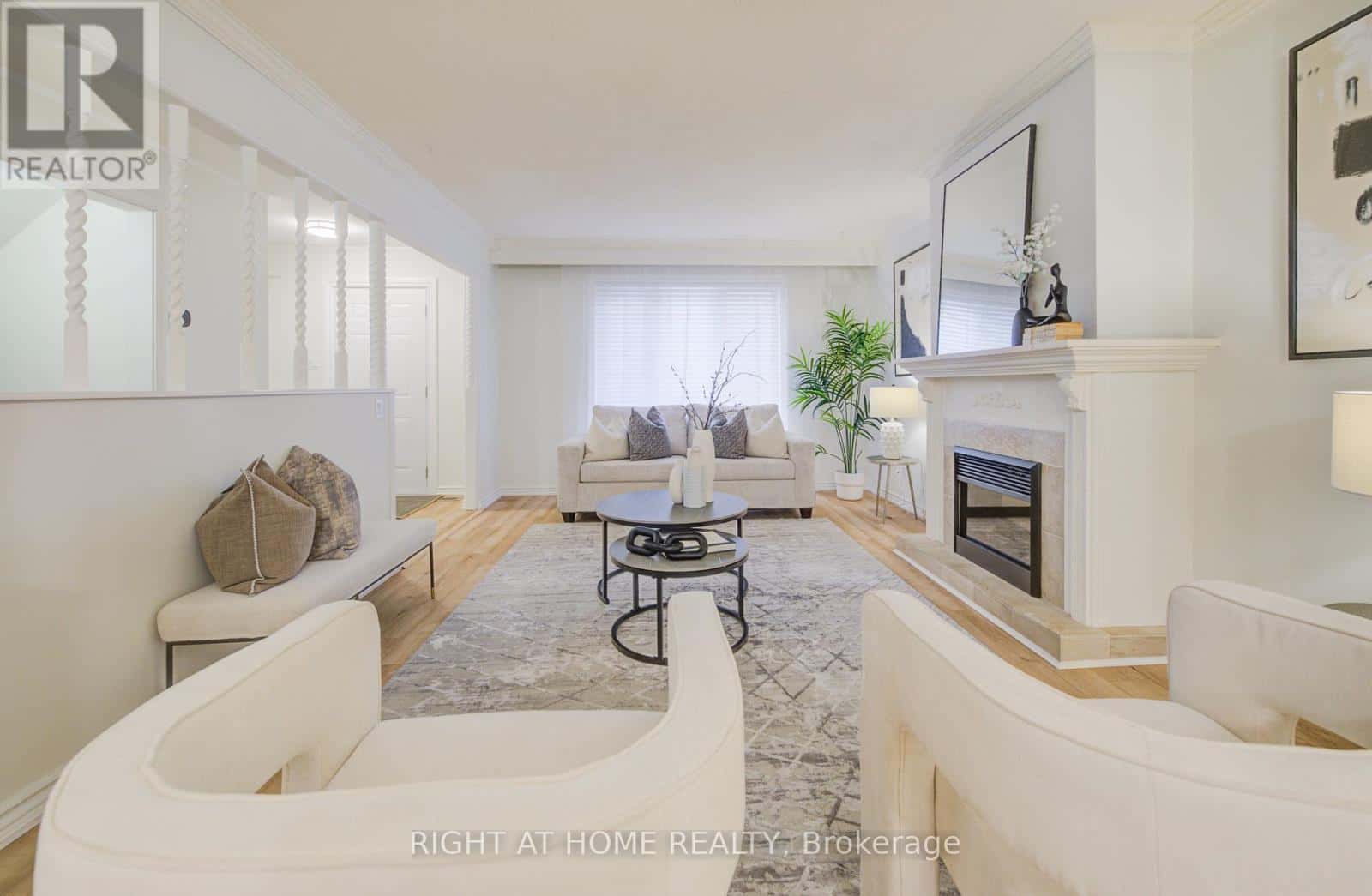 127 VINTAGE CRESCENT — Kitchener, Ontario - Photo 4 of 36