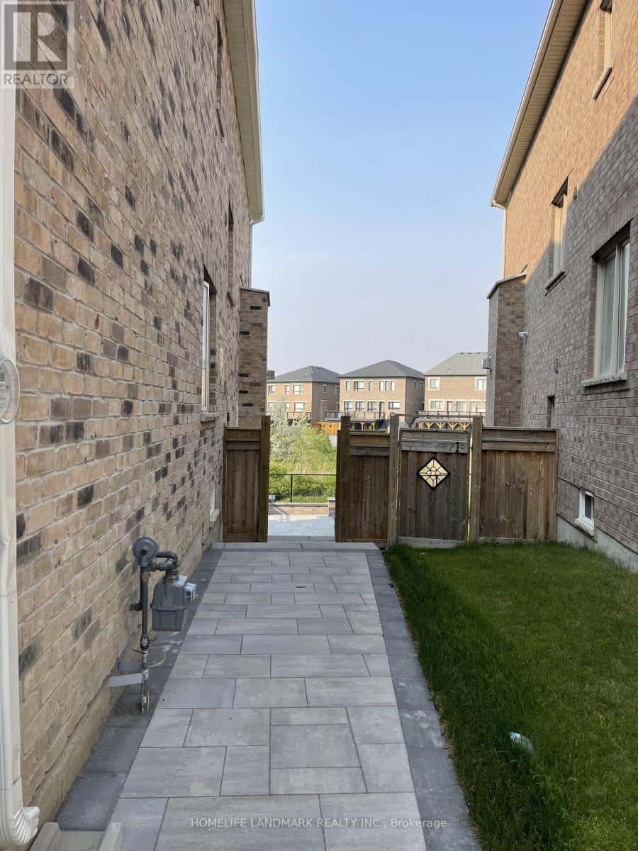 Aurora — Aurora - Photo 2 of 11