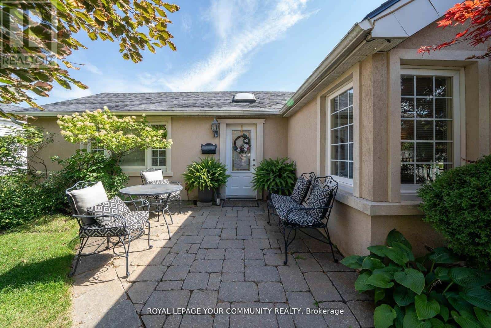 8065 KIPLING AVENUE — Vaughan (West Woodbridge), Ontario - Photo 4 of 74